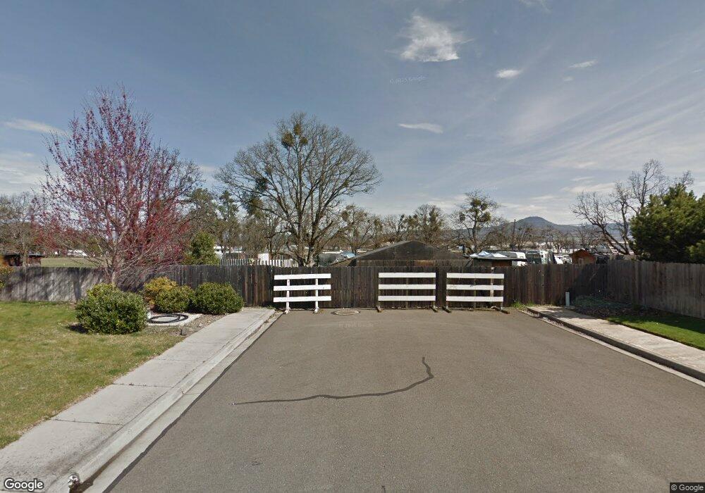 128 W Vilas Rd, Central Point, OR 97502 - photo 1