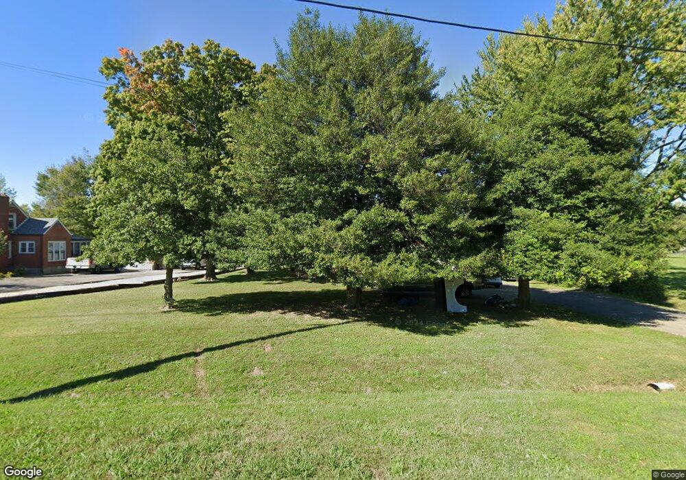 7903 E Manslick Rd, Louisville, KY 40228 - photo 1