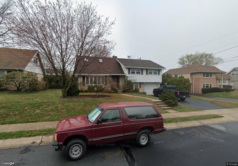 2407 Garden Ln, Reading, PA 19609 - photo 1