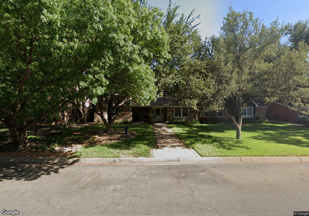 1605 Stanolind Ave, Midland, TX 79705 - photo 1