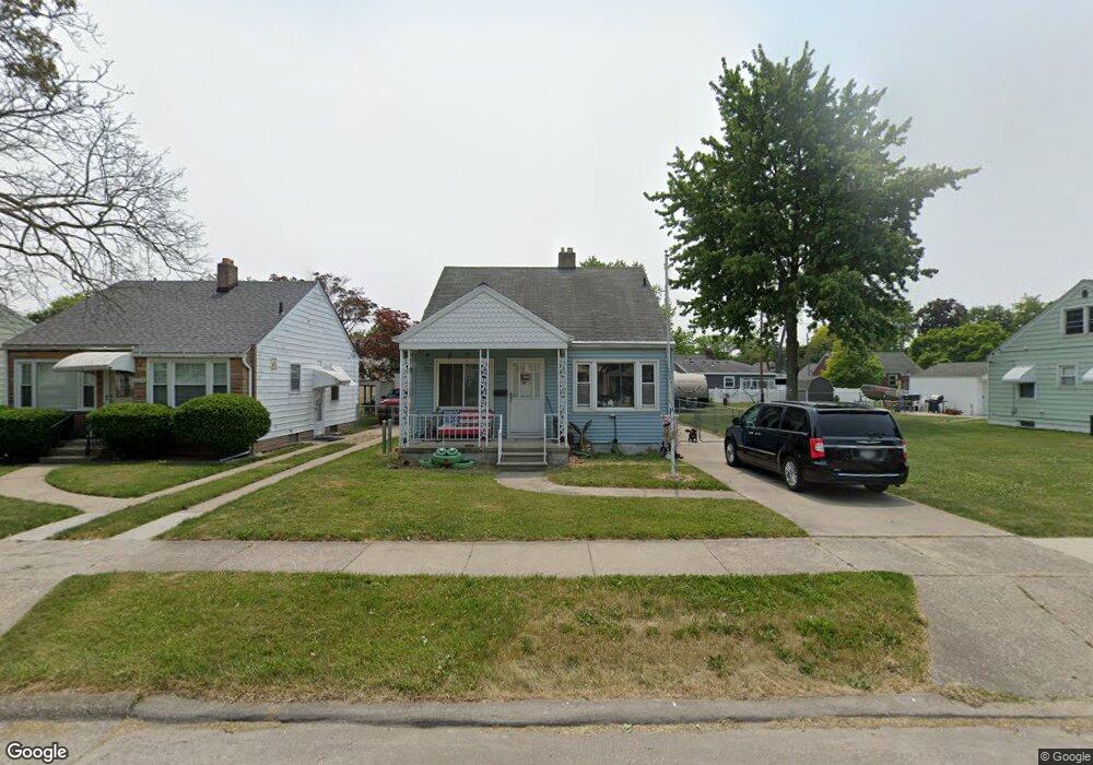 2552 106th St, Toledo, OH 43611 - photo 1