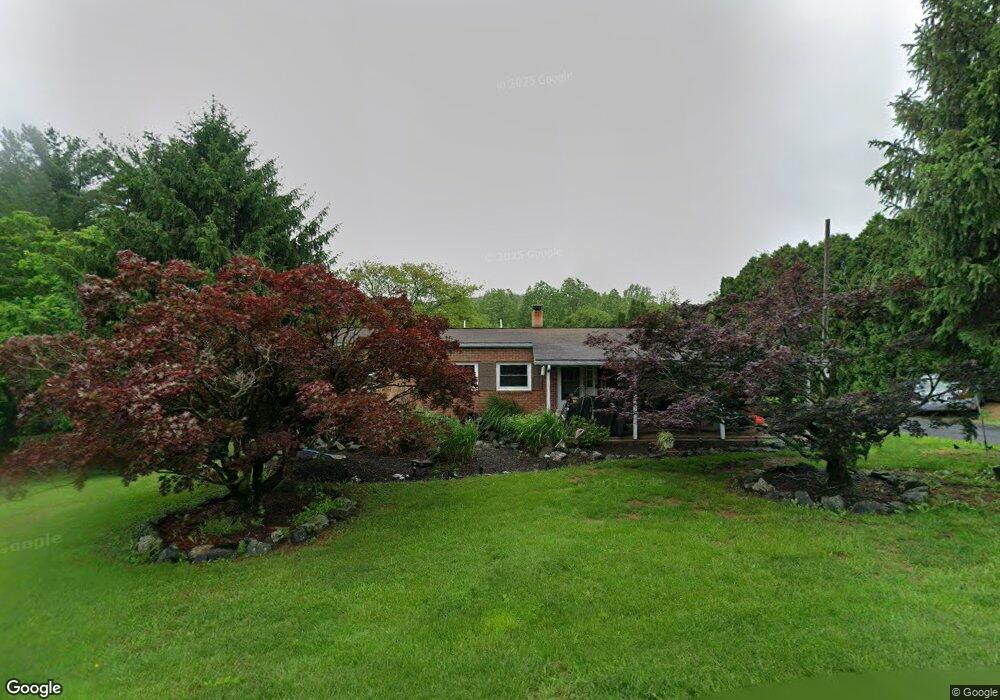 13 Locust Rd, Boyertown, PA 19512 - photo 1