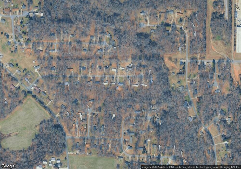 160 Red Oak Dr, Statesville, NC 28677 - photo 1