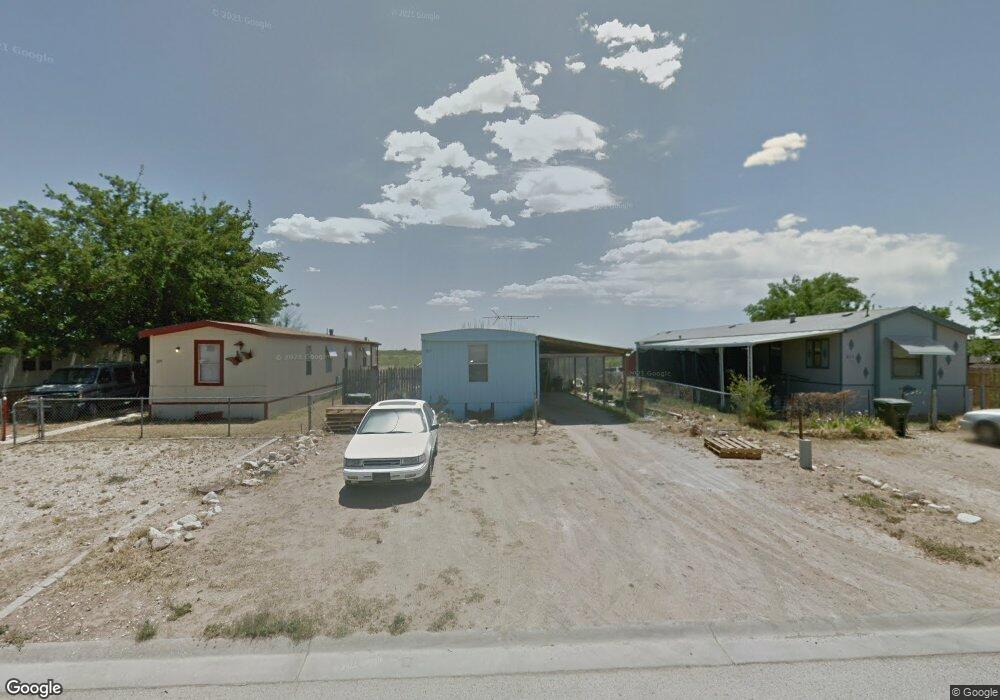 211 Carlgo St, Carlsbad, NM 88220 - photo 1