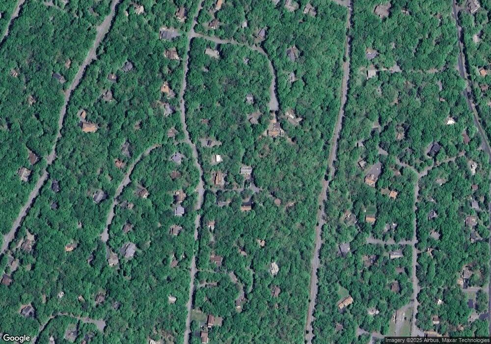 801 Rowel Ct, Hawley, PA 18428 - photo 1