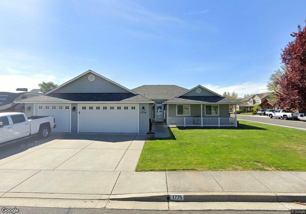 1775 Scofield St, Central Point, OR 97502 - photo 1