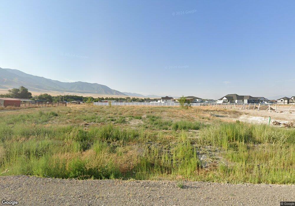 1690 E Parker Ln, Lake Point, UT 84074 - photo 1