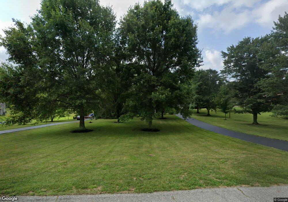 1052 Briarwood Dr, Lawrenceburg, KY 40342 - photo 1