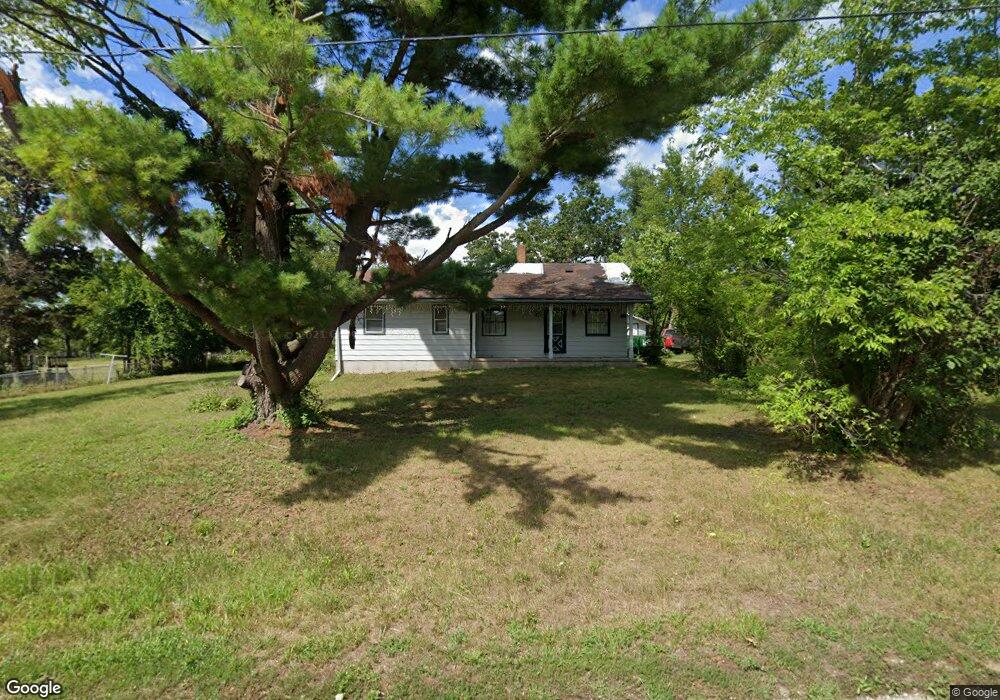 4921 Mcgowan Dr, Cedar Rapids, IA 52403 - photo 1