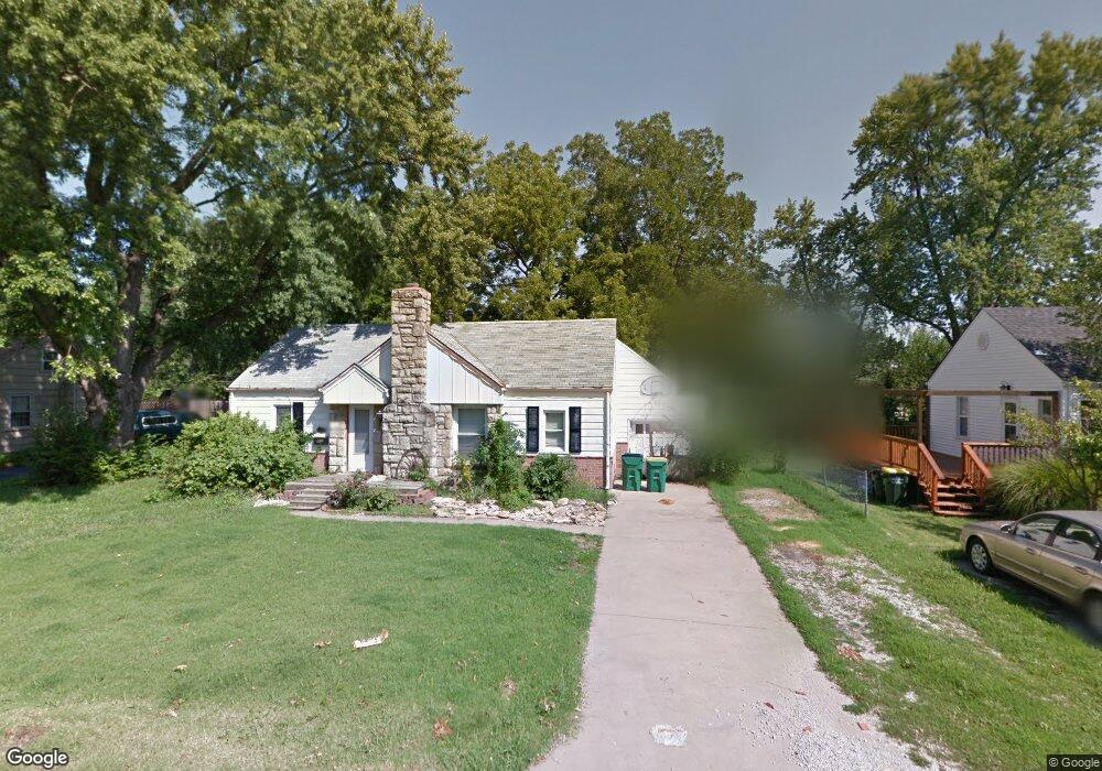 12765 Circle Dr, Shawnee, KS 66216 - photo 1