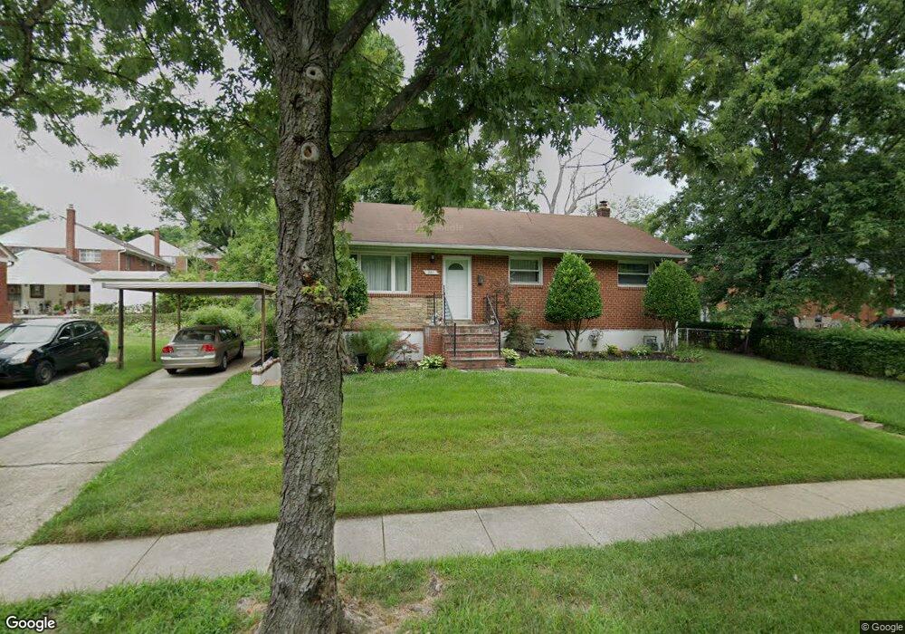 301 Cabin Branch Rd, Capitol Heights, MD 20743 - photo 1