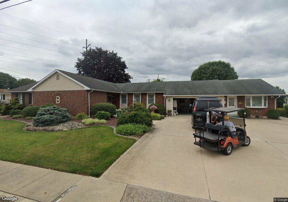 4410 Spruce St, Whitehall, PA 18052 - photo 1