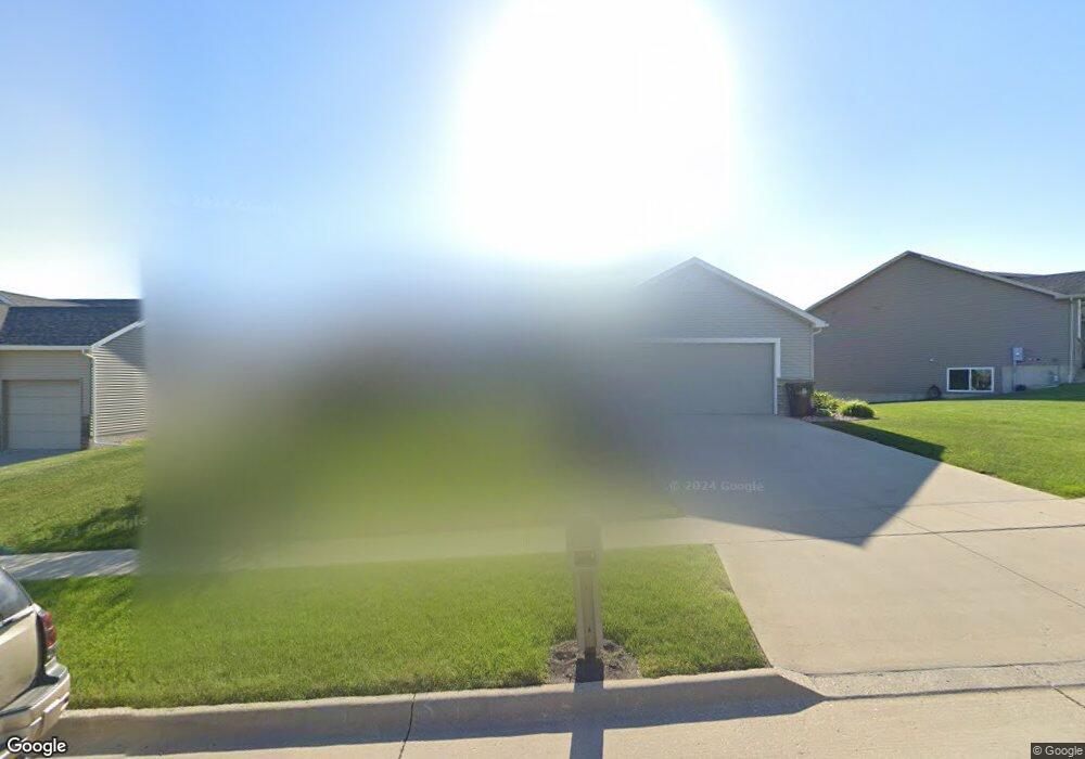 2610 Pendleton Dr, Cedar Falls, IA 50613 - photo 1