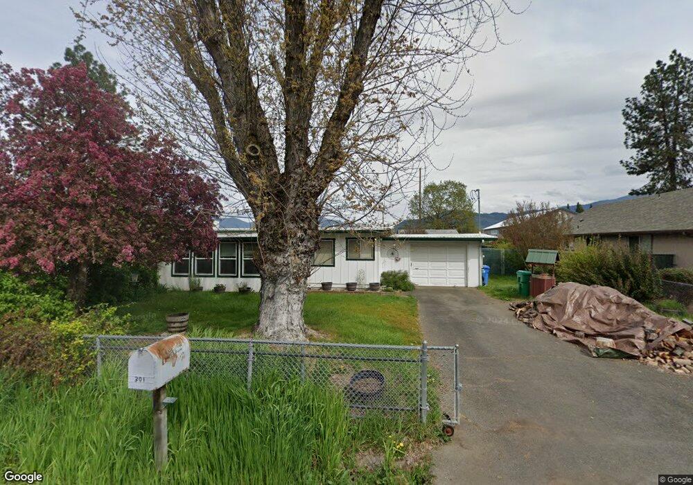 301 Pardee Ln, Grants Pass, OR 97527 - photo 1