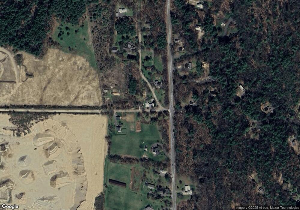 8 Juggler Meadow Rd, Leverett, MA 01054 - photo 1