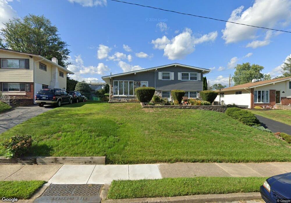 612 Warren Blvd, Broomall, PA 19008 - photo 1