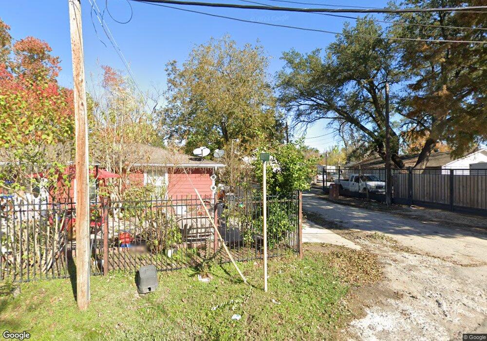 1918 Sunny Dr, Houston, TX 77093 - photo 1