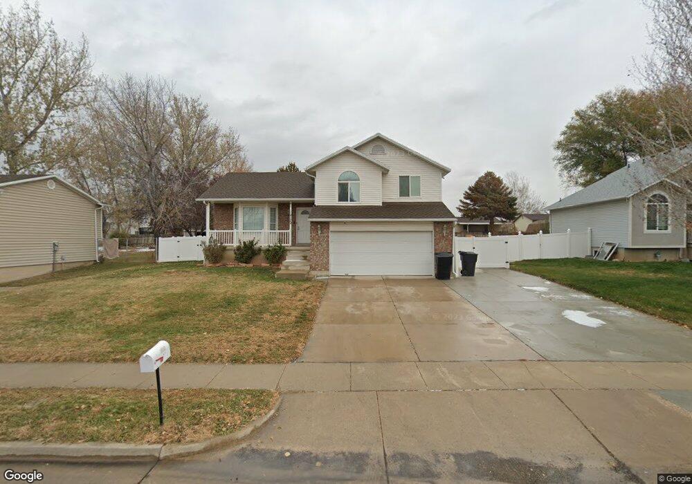 2172 N 950 W, Clearfield, UT 84015 - photo 1