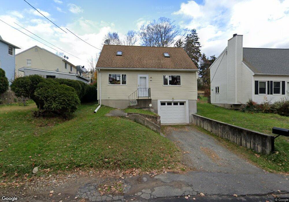 207 Aetna St, Naugatuck, CT 06770 - photo 1