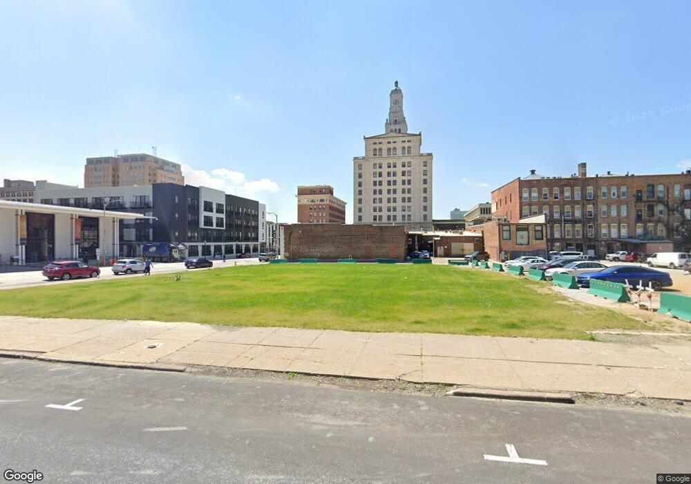 207 W 4th St, Davenport, IA 52801 - photo 1