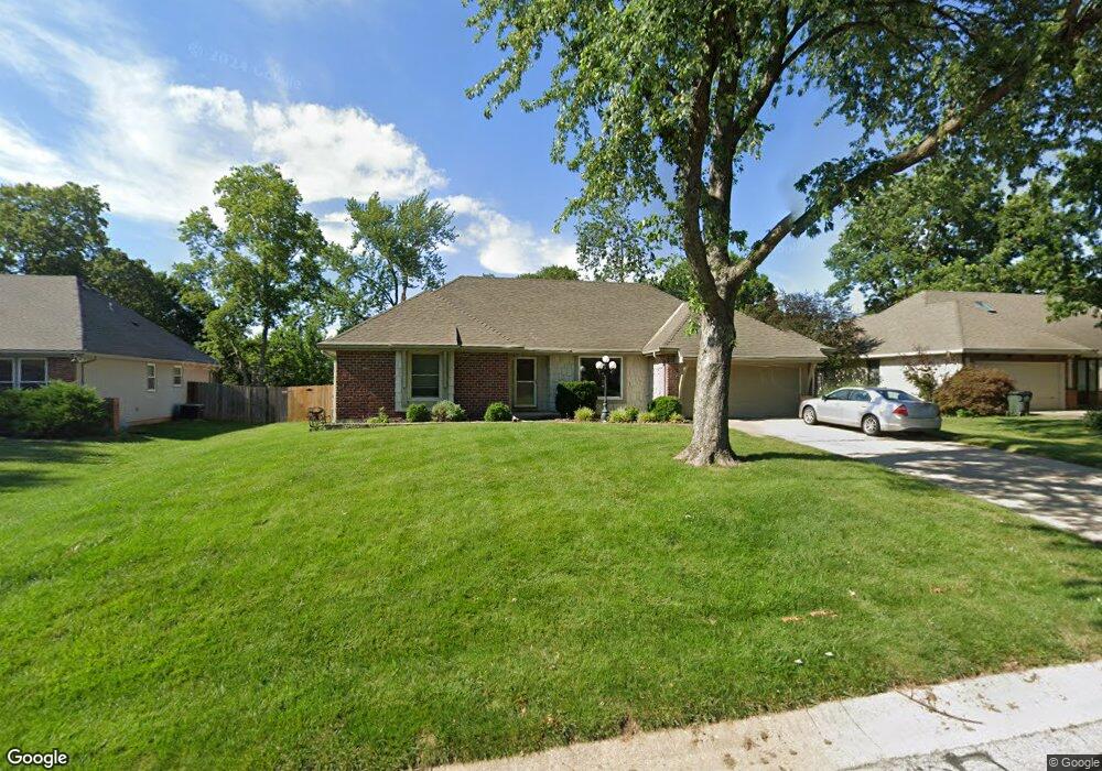 10712 W 54th St, Shawnee, KS 66203 - photo 1