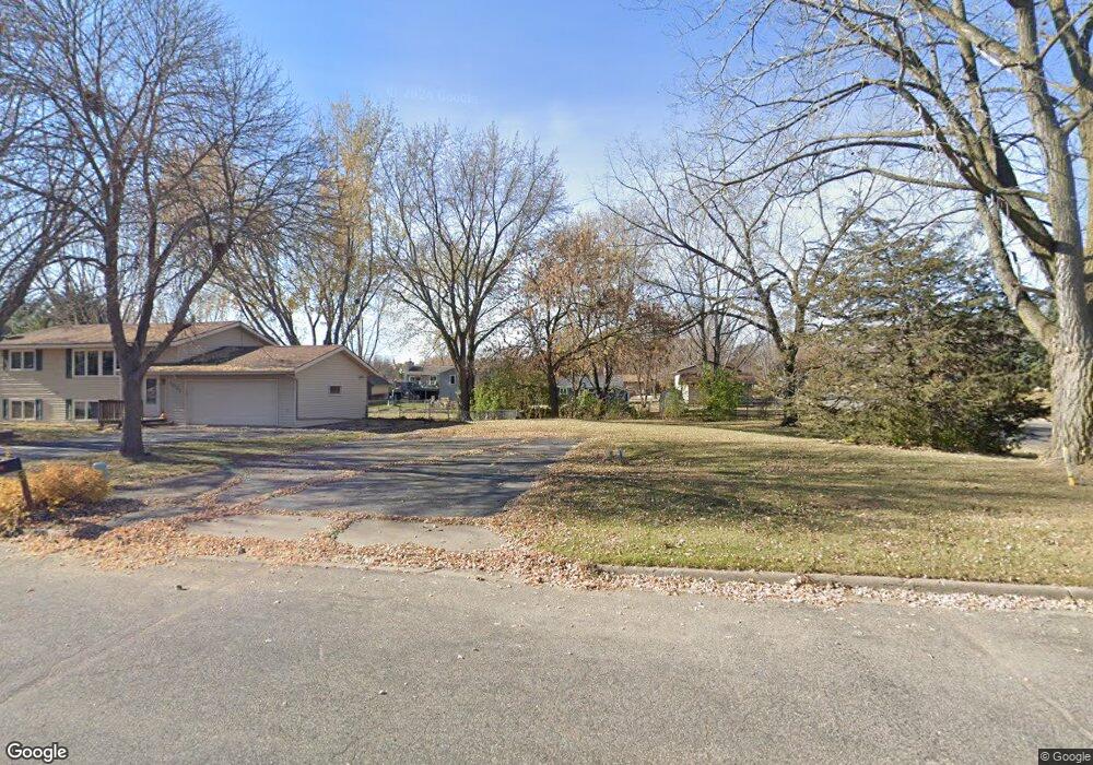 1045 10th Ave N, Sauk Rapids, MN 56379 - photo 1