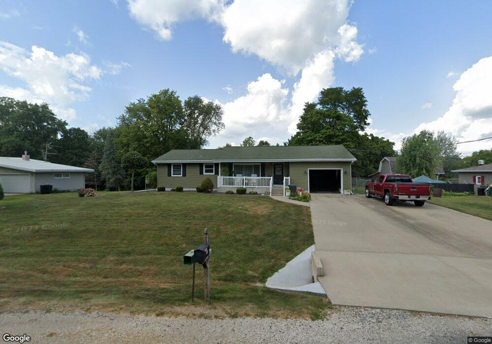 145 Lakeland Dr, Galesburg, IL 61401 - photo 1