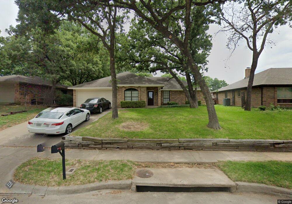 229 Heneretta Dr, Hurst, TX 76054 - photo 1