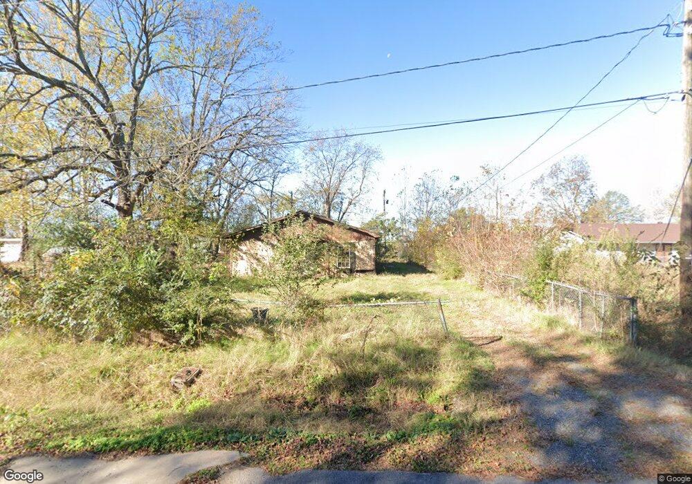 114 S Columbus St, Stuttgart, AR 72160 - photo 1