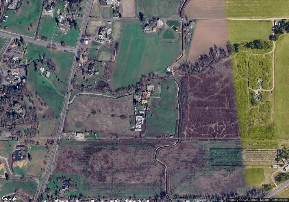 650 Old Stage Rd, Central Point, OR 97502 - photo 1