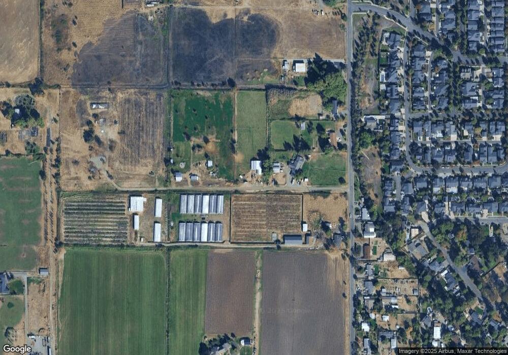 4215 Grant Rd, Central Point, OR 97502 - photo 1