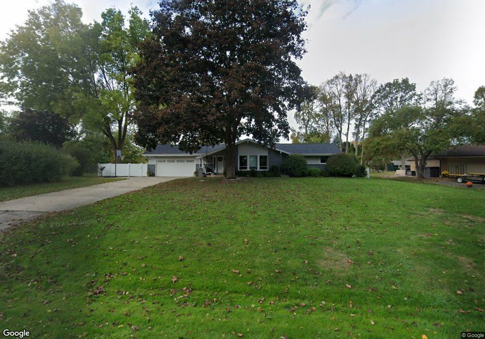 W151N6905 Glenview Dr, Menomonee Falls, WI 53051 - photo 1