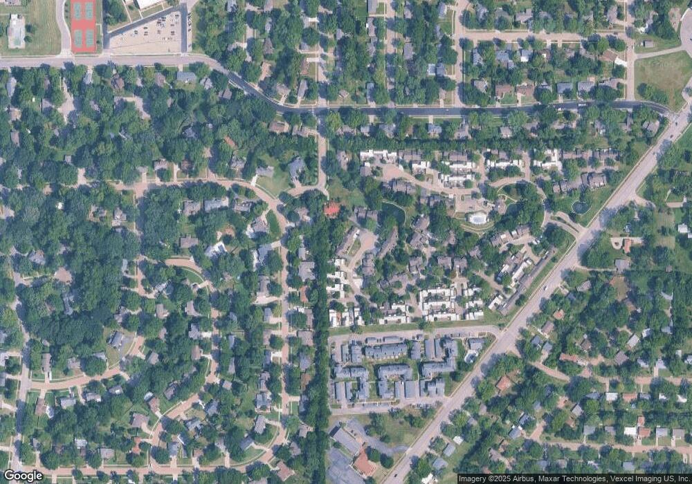 62 SW Pepper Tree Ln, Topeka, KS 66611 - photo 1