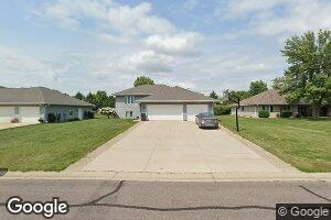 712 8th St, Nicollet, MN 56074