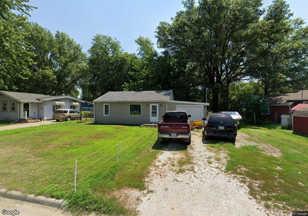 611 Southwest Rd, Shenandoah, IA 51601 - photo 1
