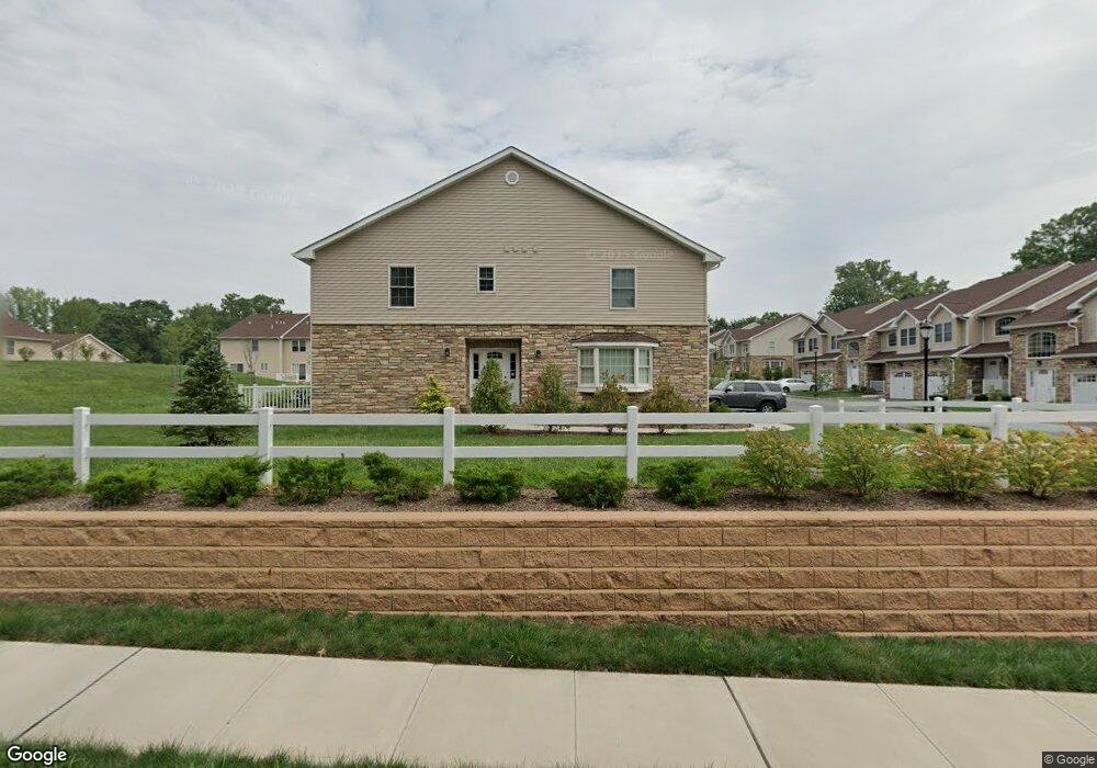 2 Harvey Ct, Clark, NJ 07066 - photo 1