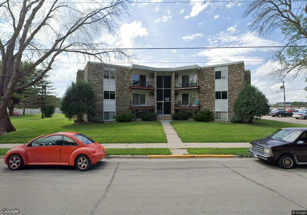 826 S 4th Ave, Albert Lea, MN 56007 - photo 1