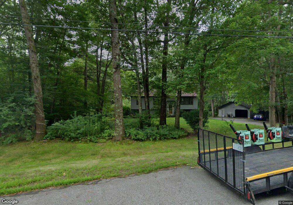 17 Benjamin Rd, Stratham, NH 03885 - photo 1