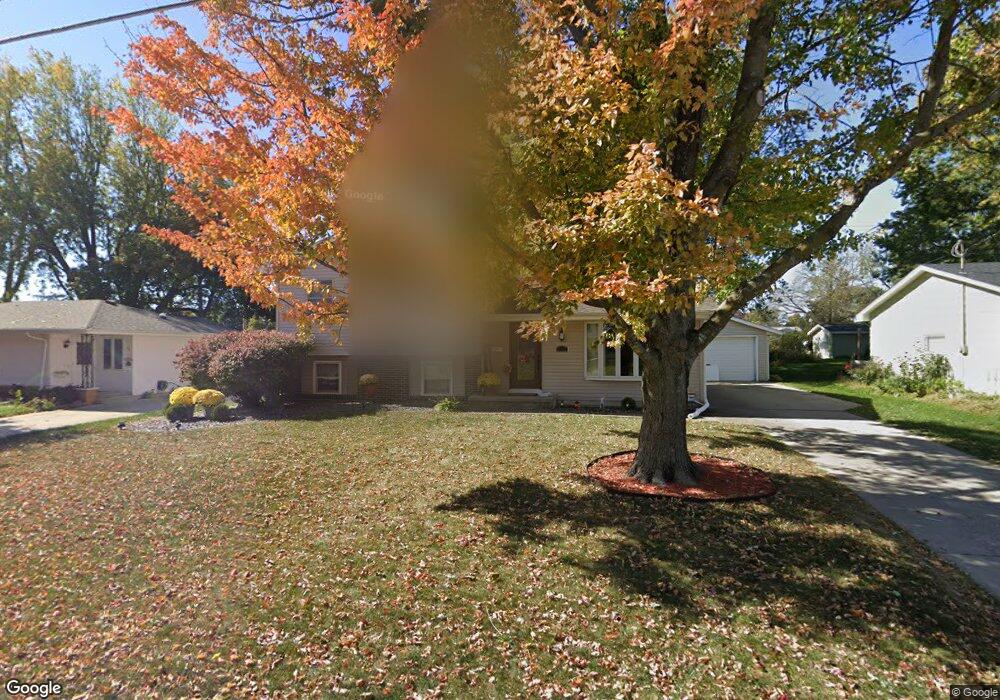 323 E 24th St N, Newton, IA 50208 - photo 1