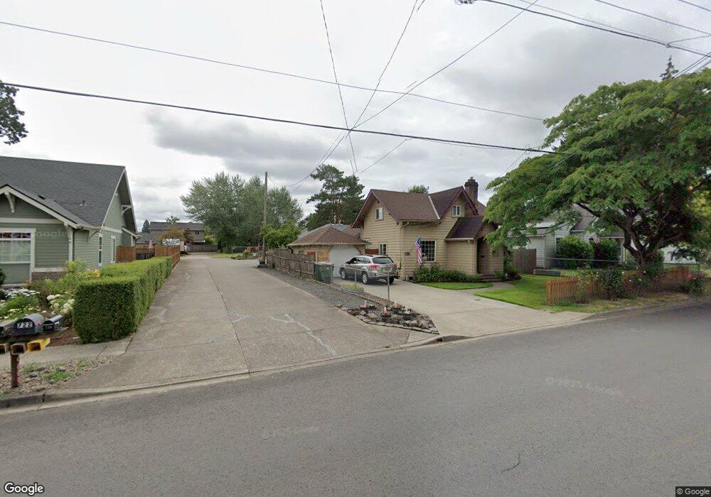 722 N Main St, Newberg, OR 97132 - photo 1