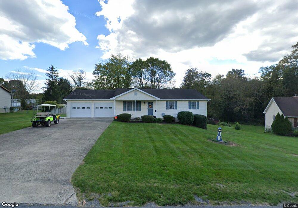 725 Sheck Dr, Newport, PA 17074 - photo 1