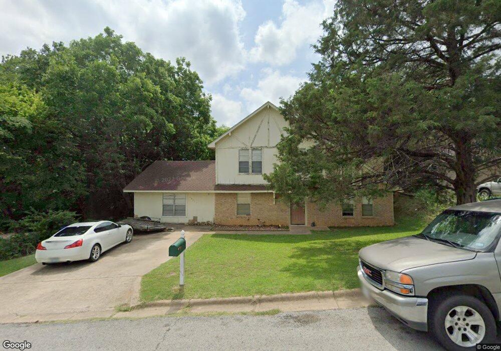 1831 S Travis Ave, Denison, TX 75021 - photo 1
