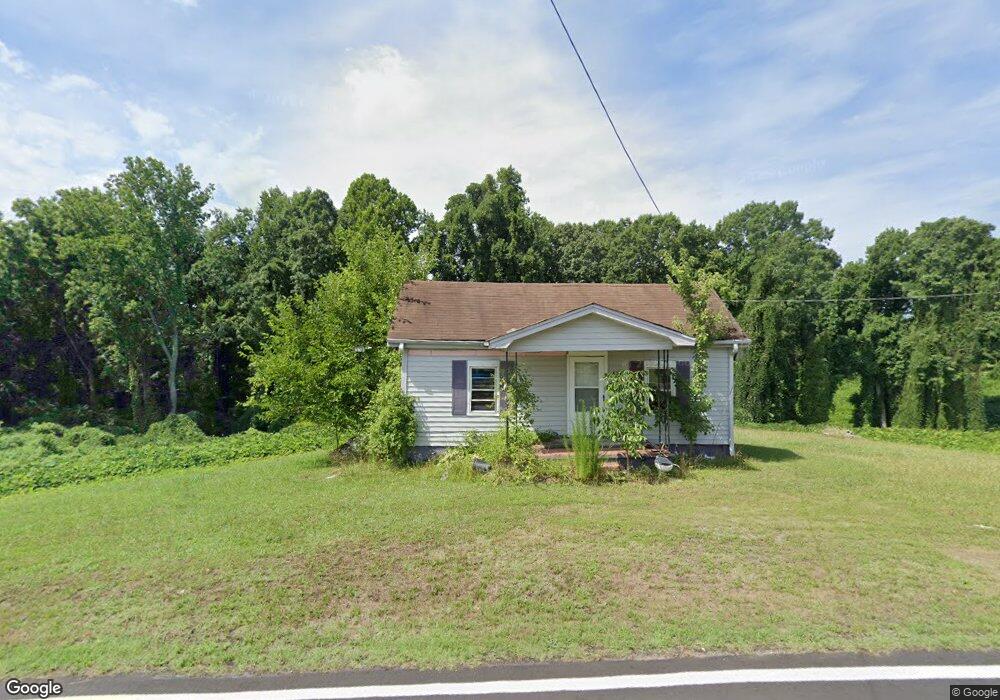 837 Willow St, Reidsville, NC 27320 - photo 1