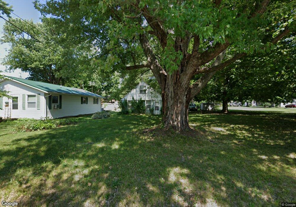 608 9th St, Covington, IN 47932 - photo 1