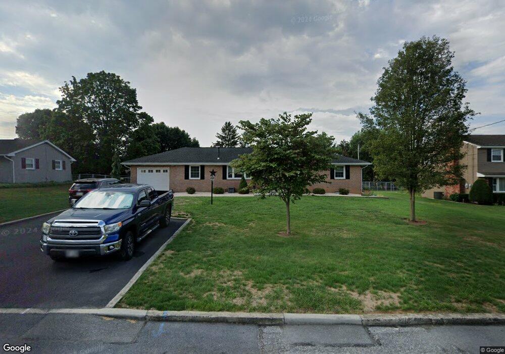 390 Catherine St, Greencastle, PA 17225 - photo 1