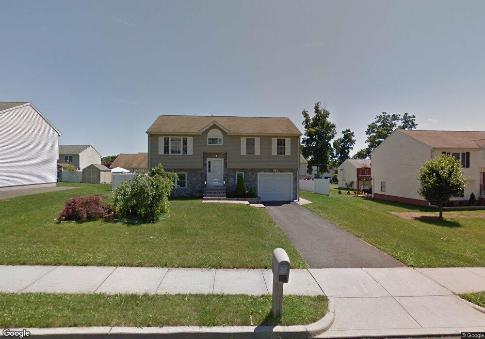 64 Village Green Dr, New Britain, CT 06053 - photo 1