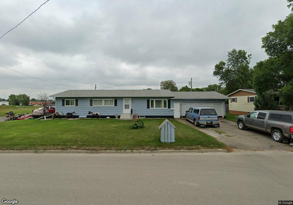 1102 3rd Ave SE, Devils Lake, ND 58301 - photo 1