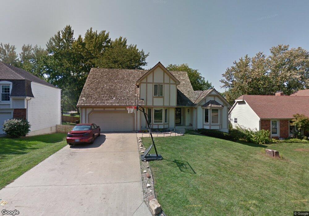 7720 Haskins St, Shawnee, KS 66216 - photo 1