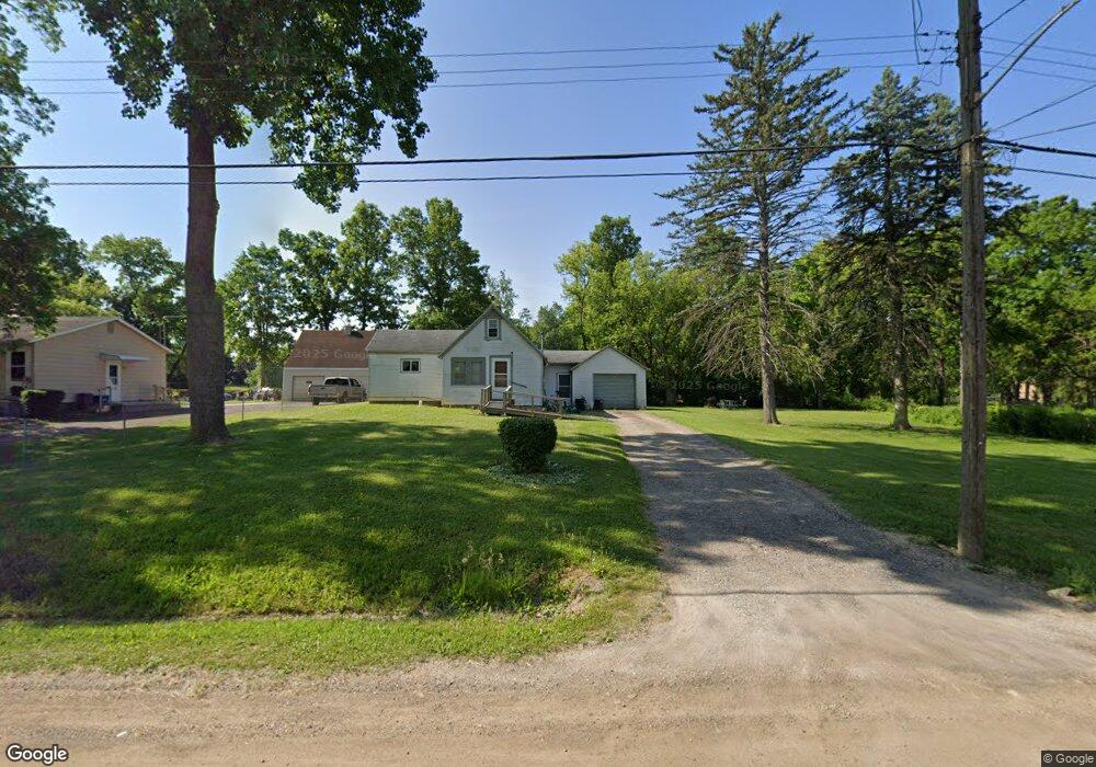1231 W Yale Ave, Flint, MI 48505 - photo 1