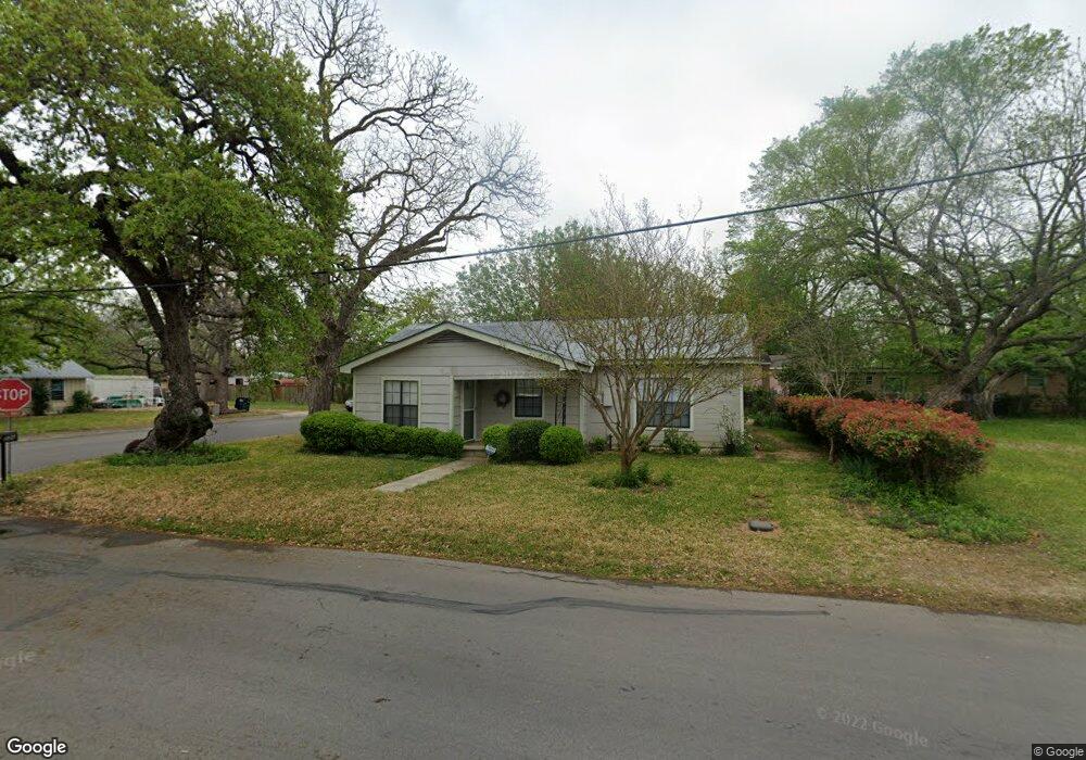 226 Lee St, San Marcos, TX 78666 - photo 1